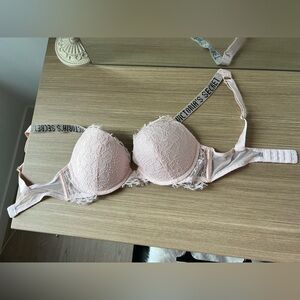 Victoria’s Secret Logo Shine Strap Lace bra